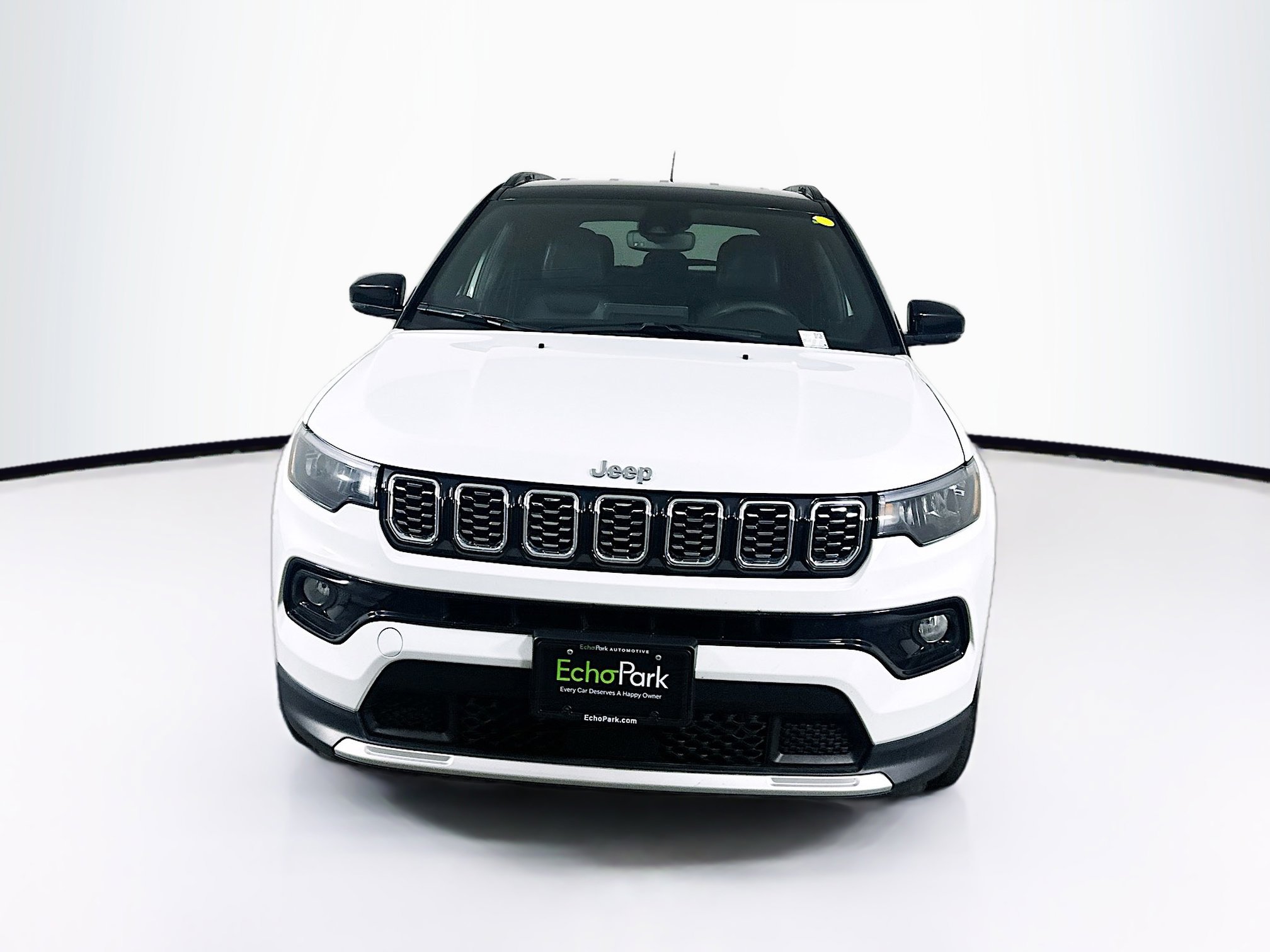 Used 2025 Jeep Compass Limited AWD/4WD image 2