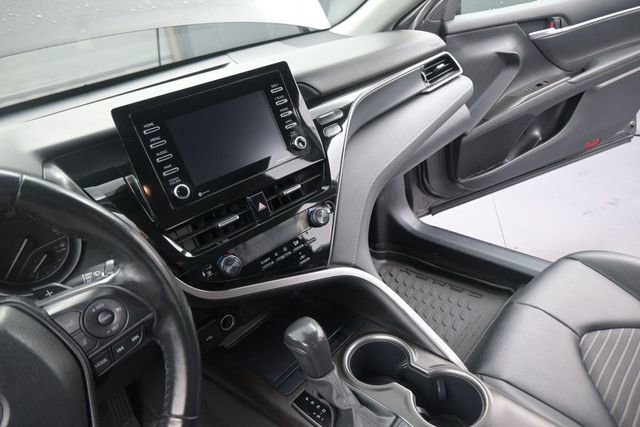 Used 2024 Toyota Camry SE FWD image 23