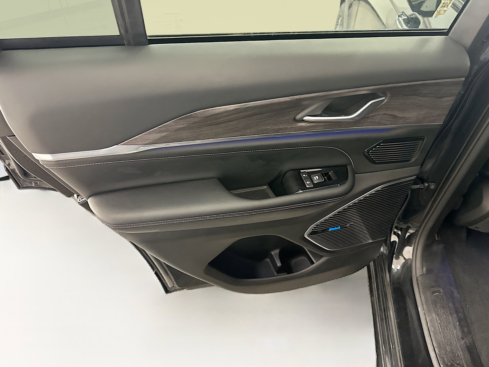 Used 2022 Jeep Grand Cherokee Overland image 26