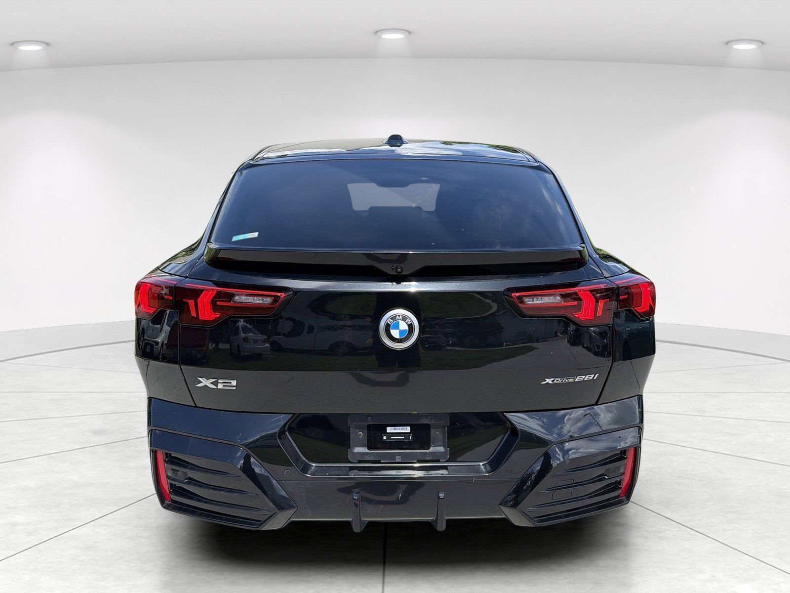 Certified 2025 BMW X2 xDrive28i AWD/4WD image 5
