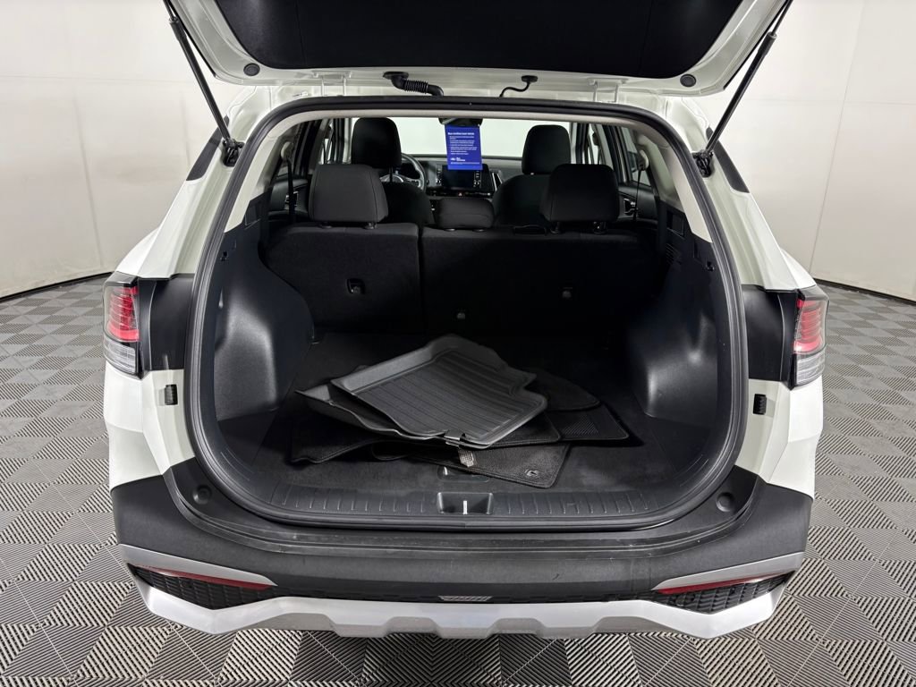 Used 2025 Kia Sportage LX image 30