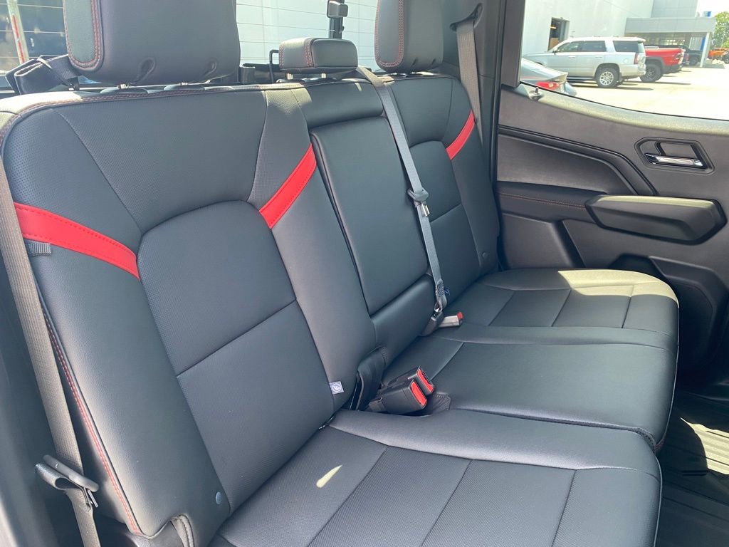 New 2025 Chevrolet Colorado Z71 w/ Z71 Convenience Package 2 AWD/4WD image 25