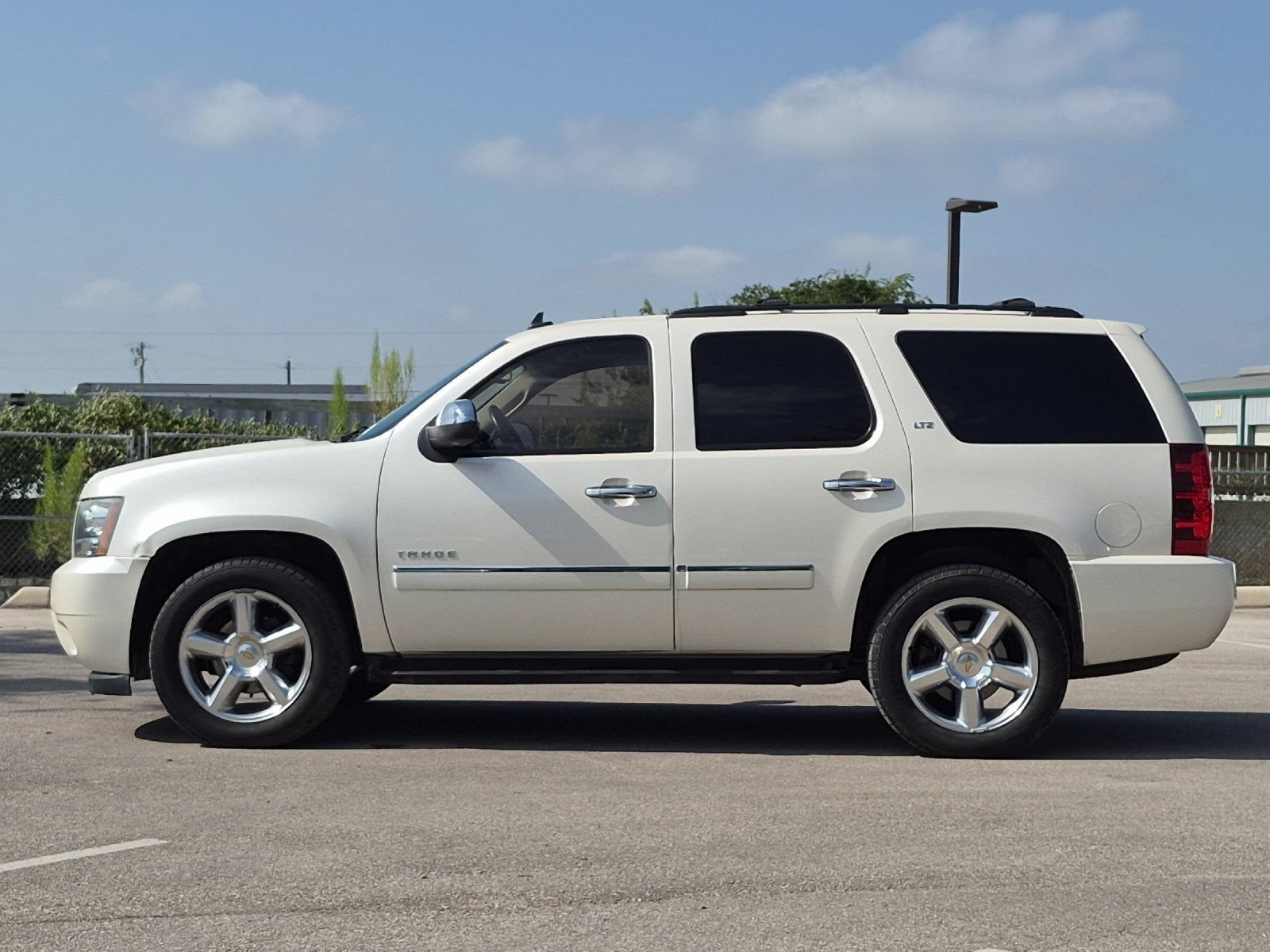 Used 2013 Chevrolet Tahoe LTZ RWD video 2