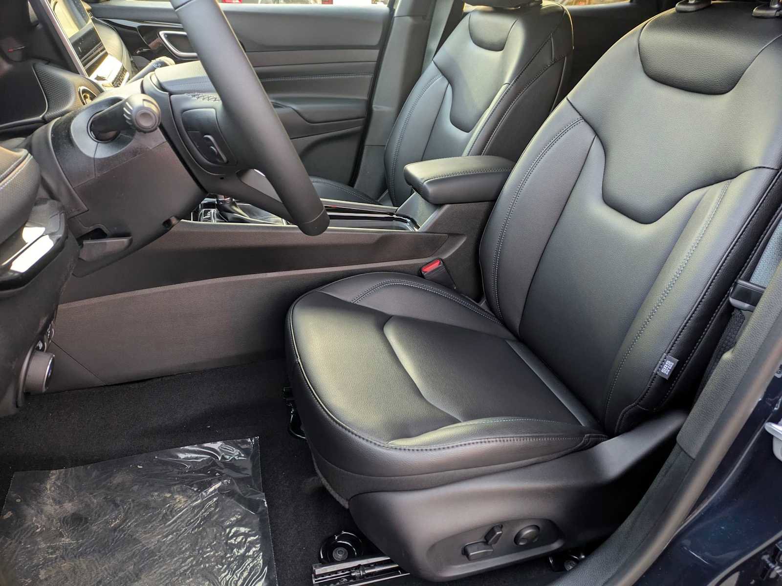 New 2026 Jeep Compass Limited w/ Sun, Sound & Navigation Group AWD/4WD image 11