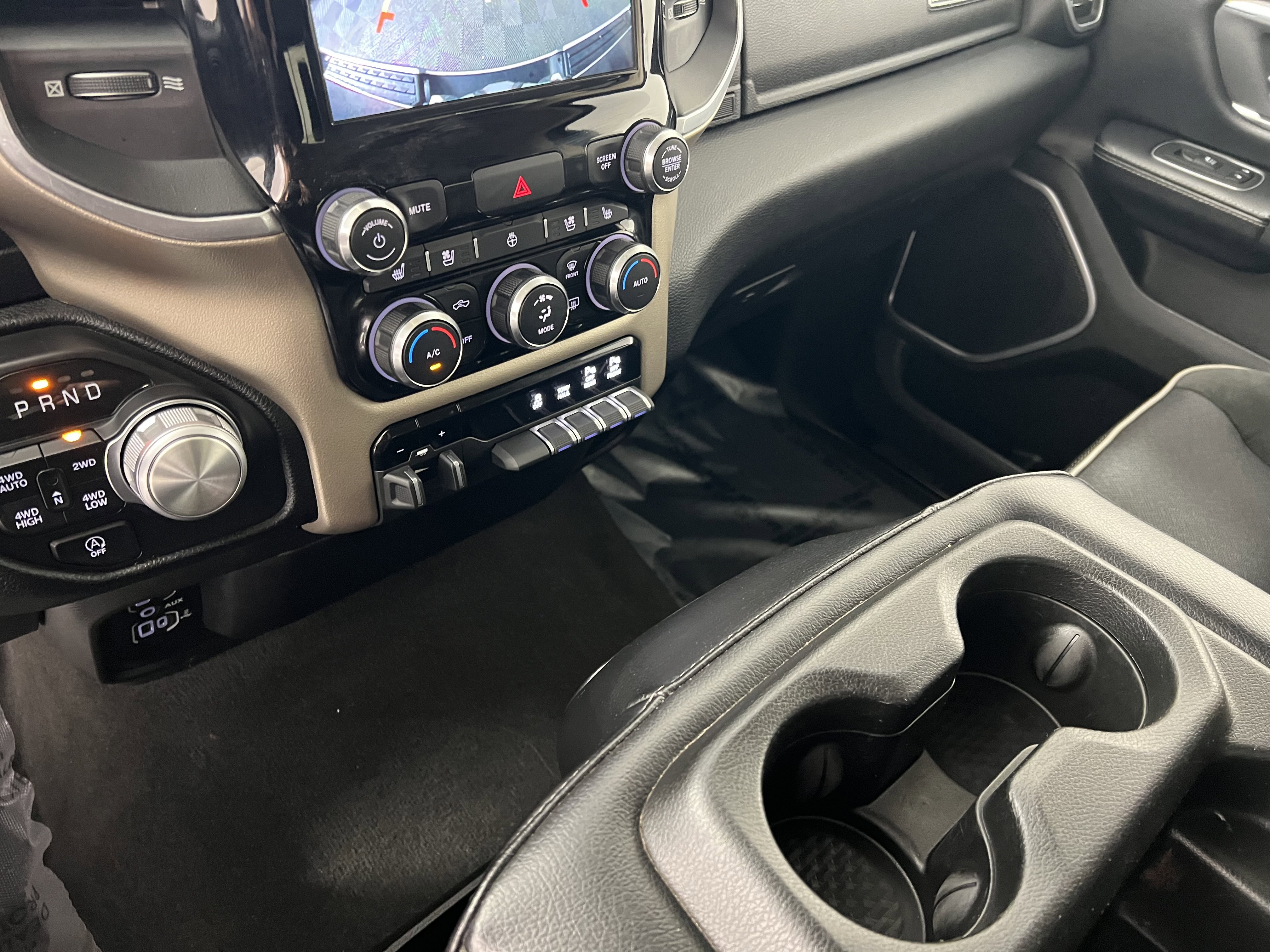 Used 2020 RAM 1500 Laramie AWD/4WD image 31
