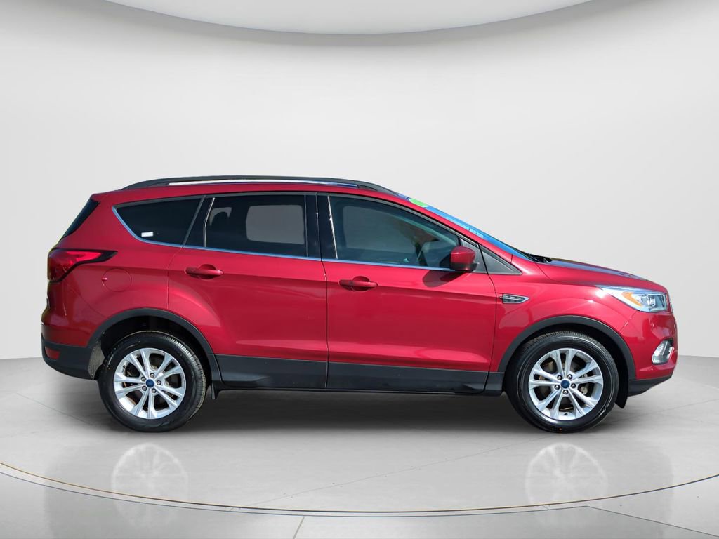 Used 2019 Ford Escape SEL image 3