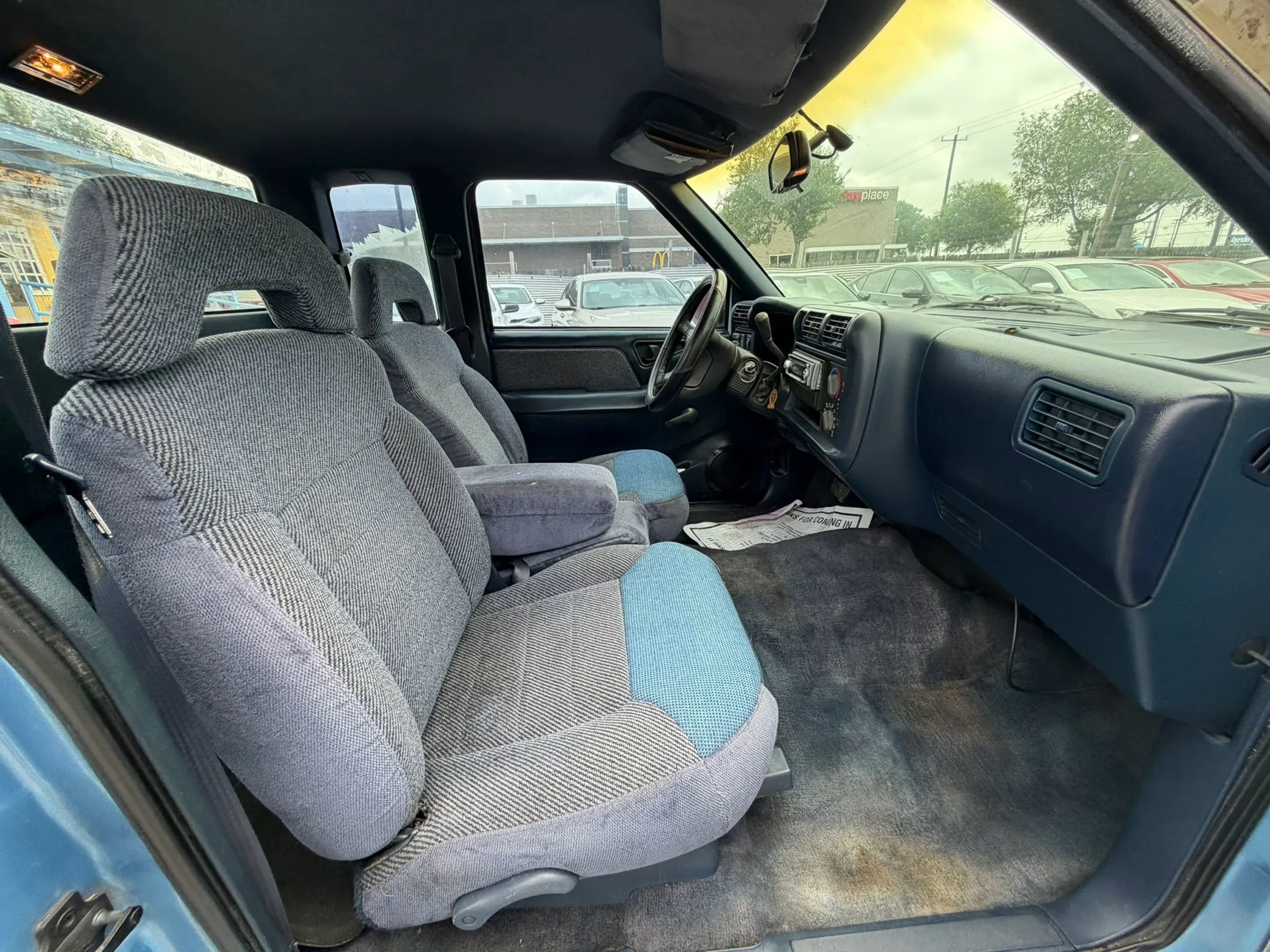 Used 1996 Chevrolet S10 Pickup LS RWD image 9