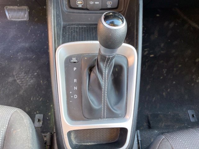 Used 2026 Hyundai Venue SE FWD image 17