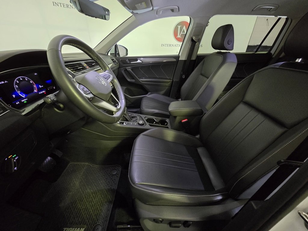 Used 2022 Volkswagen Tiguan SE image 10