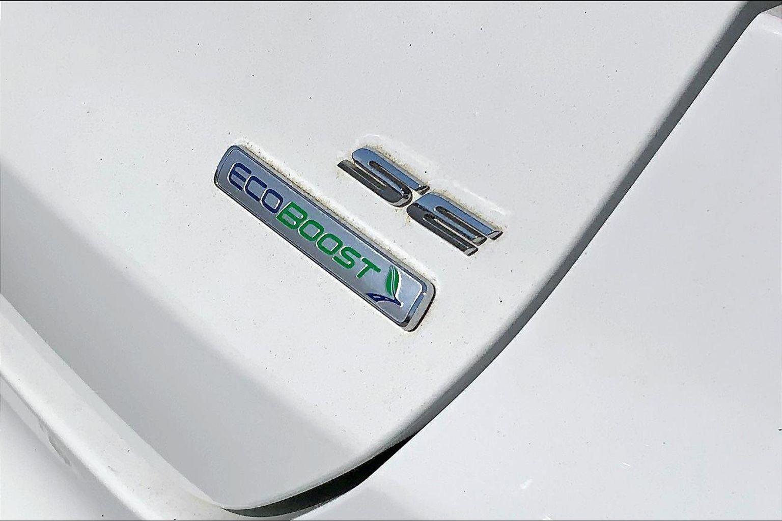 Used 2015 Ford Fusion SE w/ Equipment Group 202A image 8