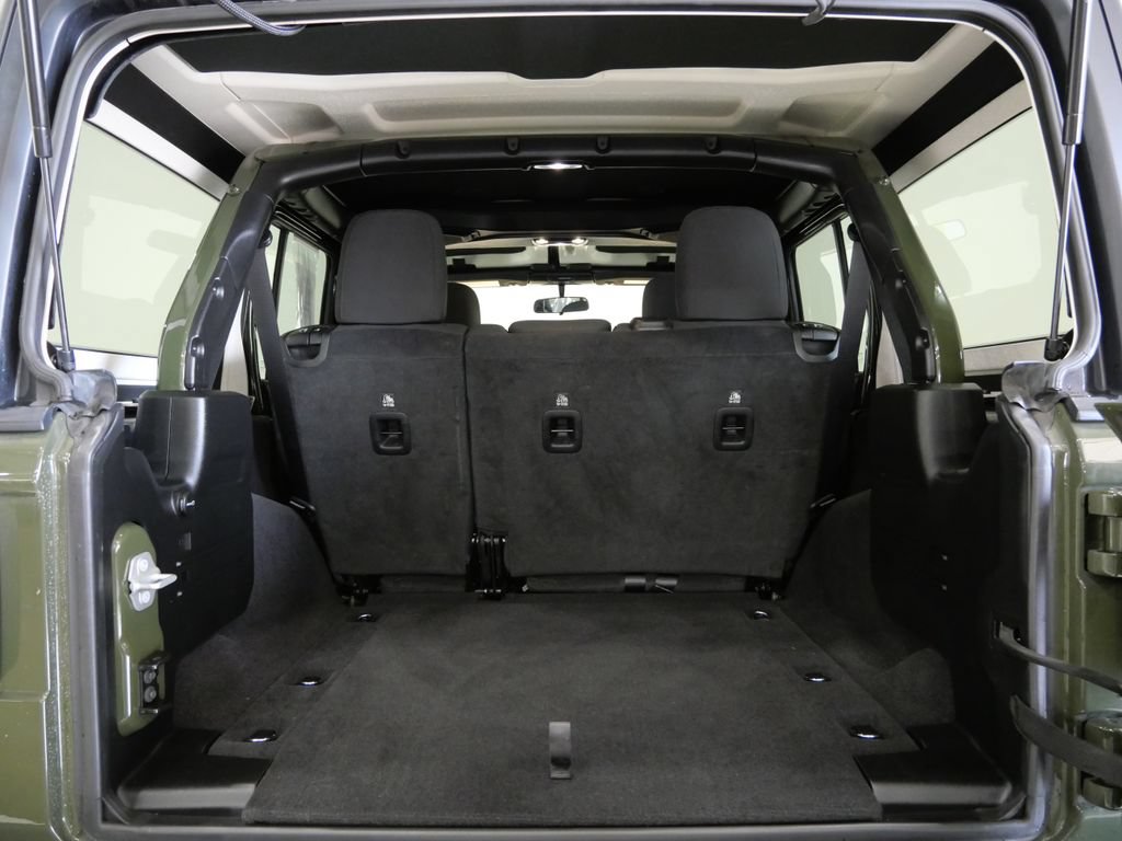 Used 2023 Jeep Wrangler Unlimited Sport AWD/4WD image 25
