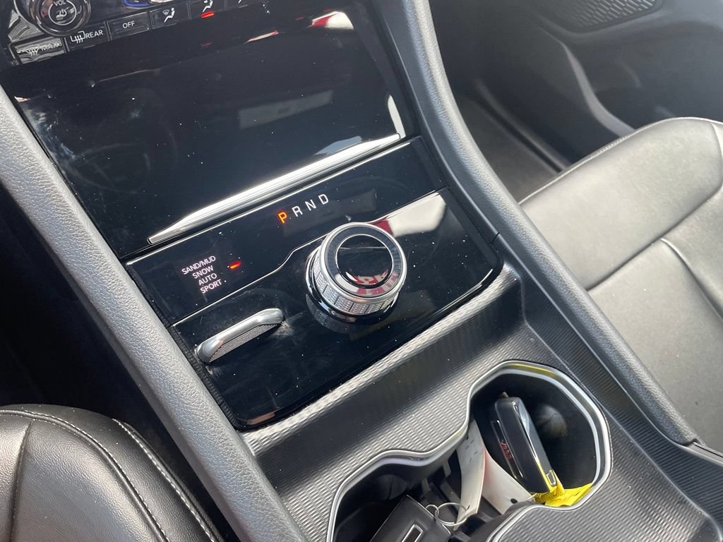 Used 2024 Jeep Grand Cherokee Limited AWD/4WD image 18