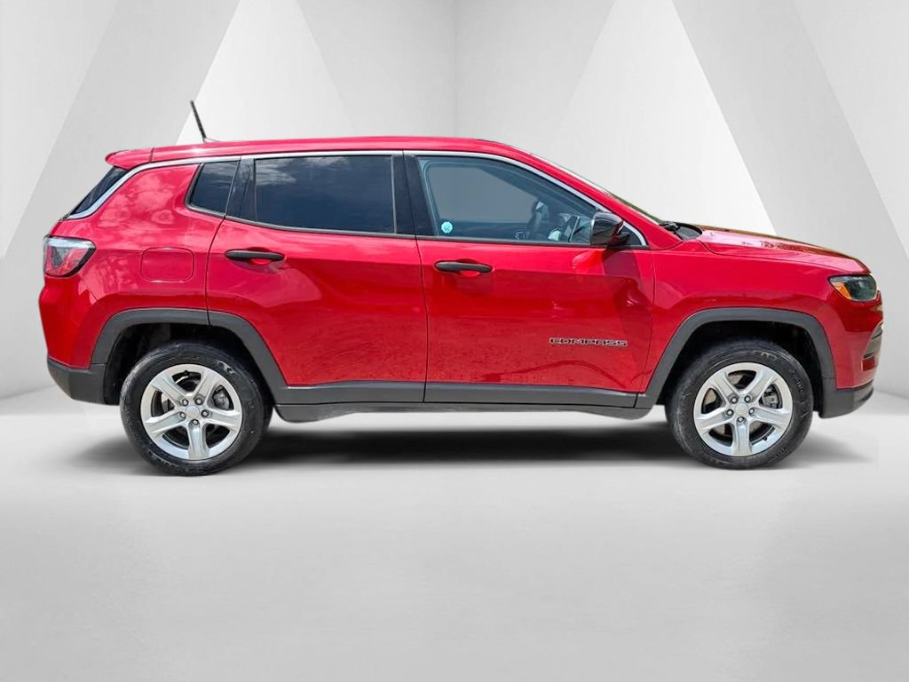 Used 2023 Jeep Compass Sport AWD/4WD image 8