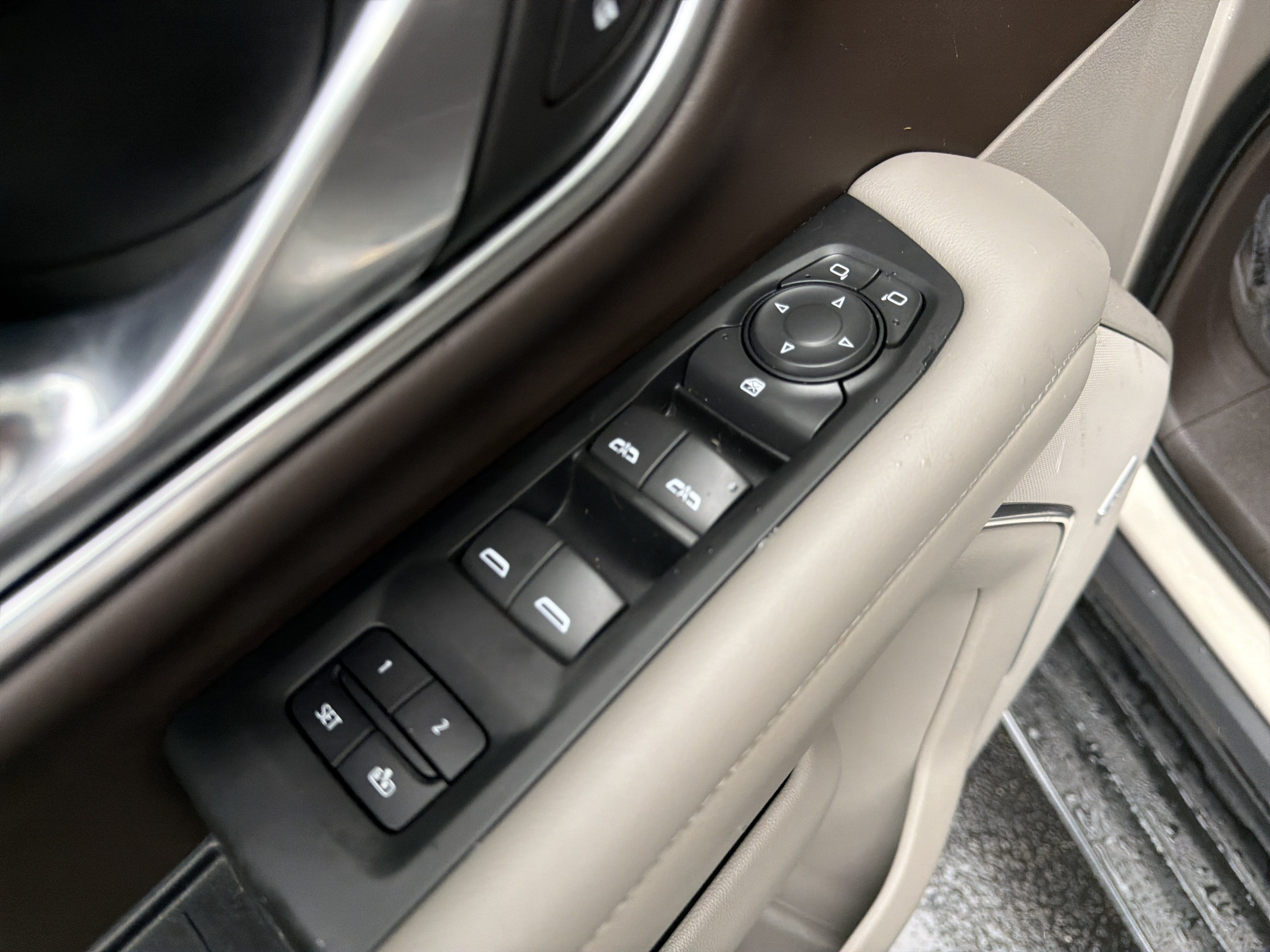 Used 2021 Chevrolet Tahoe LT RWD image 15
