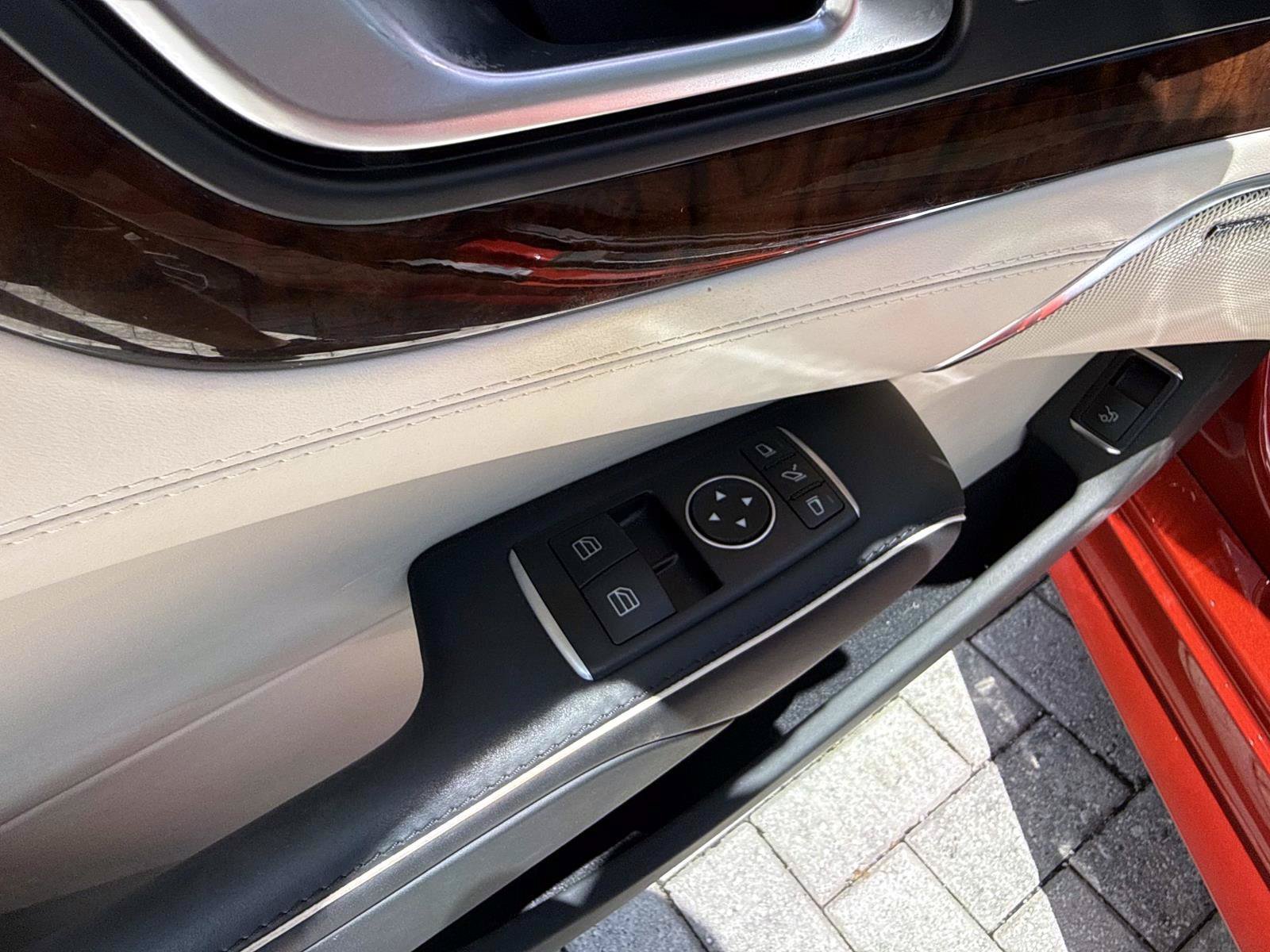 Certified 2020 Mercedes-Benz SL 550 image 13