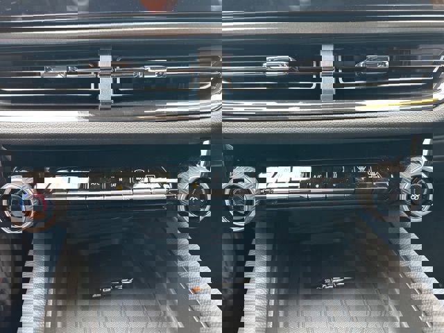 New 2025 Chevrolet Equinox EV RS image 16