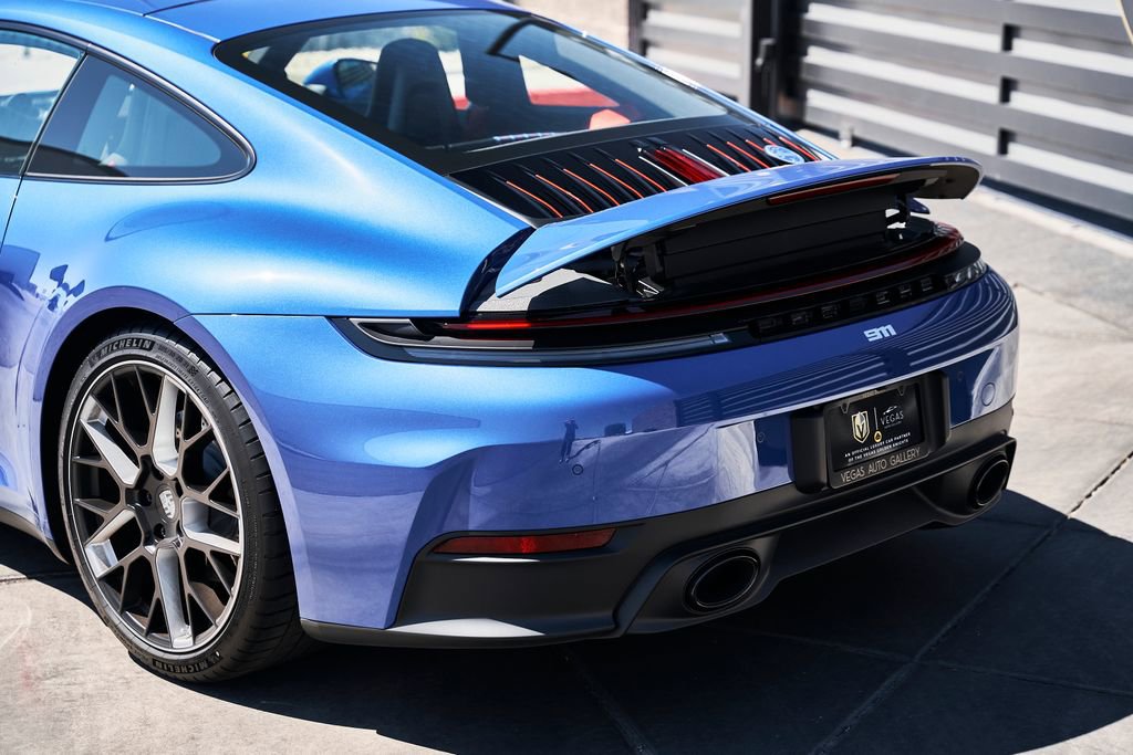 Used 2026 Porsche 911 Carrera T RWD image 12
