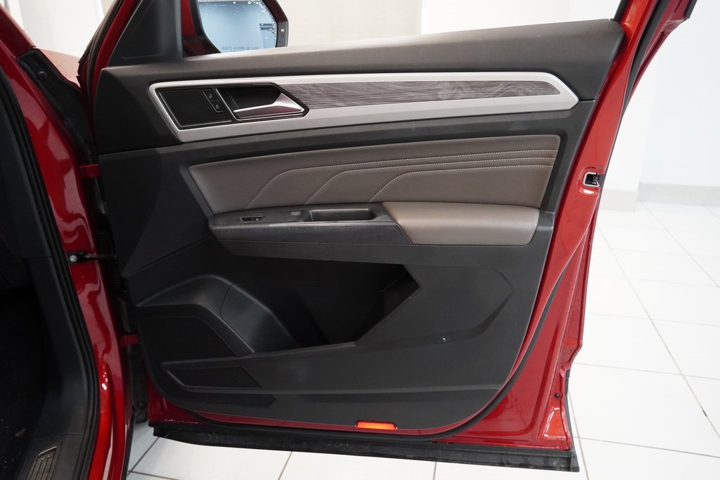 Used 2021 Volkswagen Atlas Cross Sport SE w/ Panoramic Sunroof Package image 31