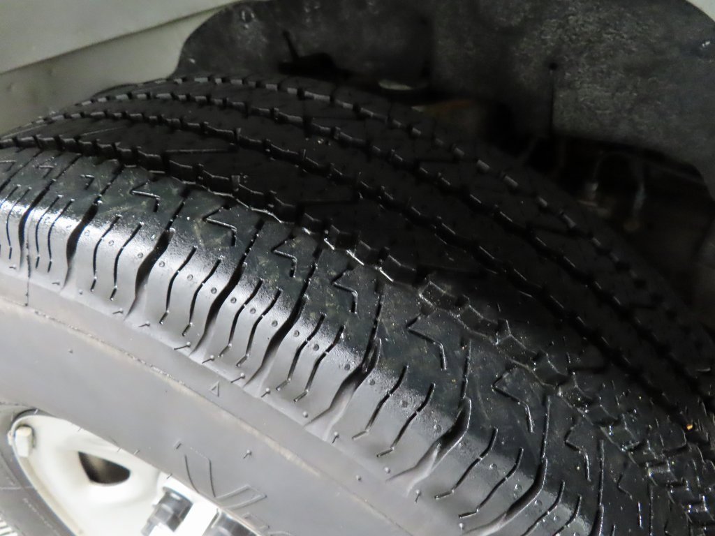 Used 2021 Chevrolet Express 2500 w/ Driver Convenience Package image 7