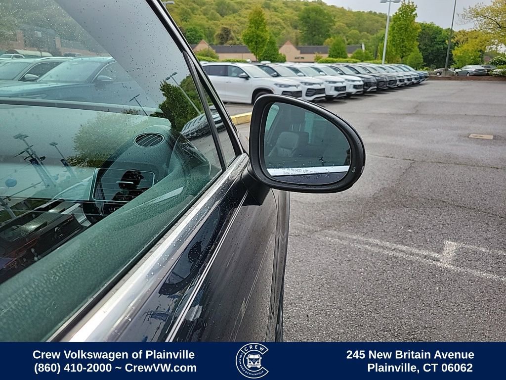 Used 2017 Volkswagen Touareg Wolfsburg Edition AWD/4WD image 34