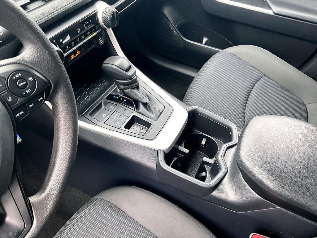 Used 2025 Toyota RAV4 LE AWD/4WD image 20