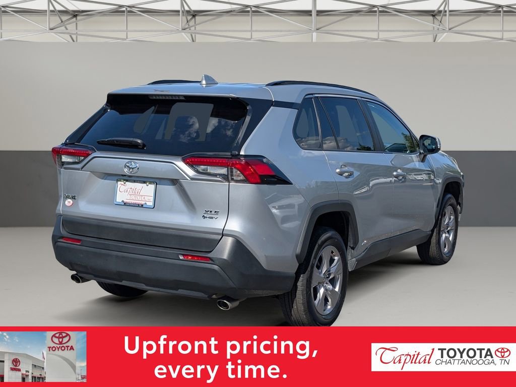 Used 2025 Toyota RAV4 XLE AWD/4WD image 7