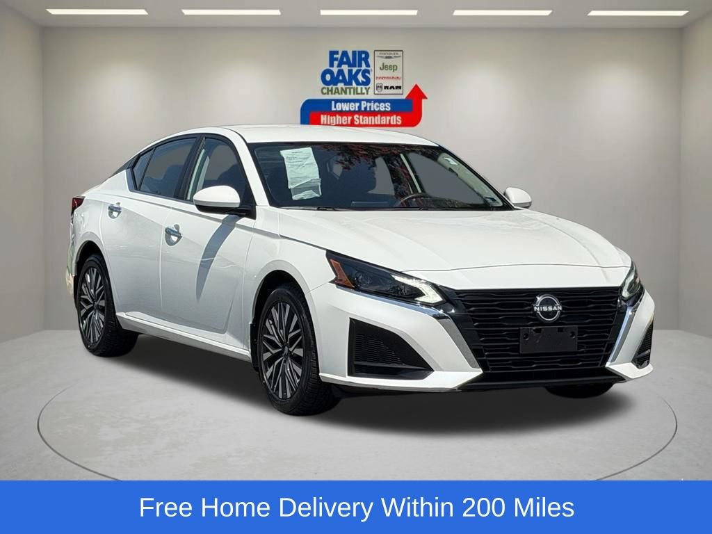 Used 2023 Nissan Altima 2.5 SV