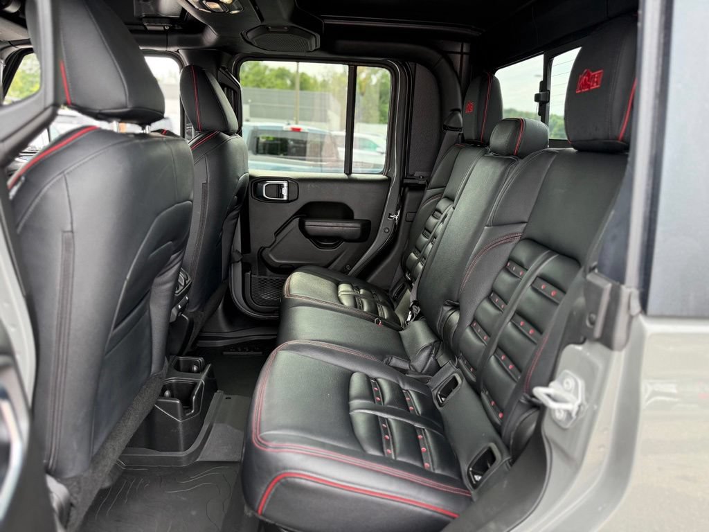 Used 2023 Jeep Gladiator Rubicon w/ Cold Weather Group AWD/4WD image 13