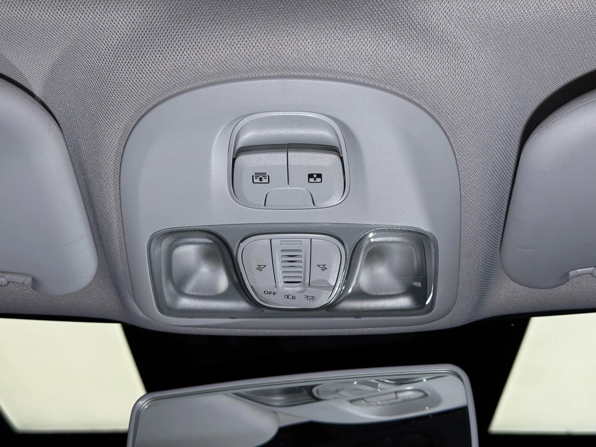 Used 2017 FIAT 500L Trekking w/ Dual-Pane Sunroof Package FWD image 53
