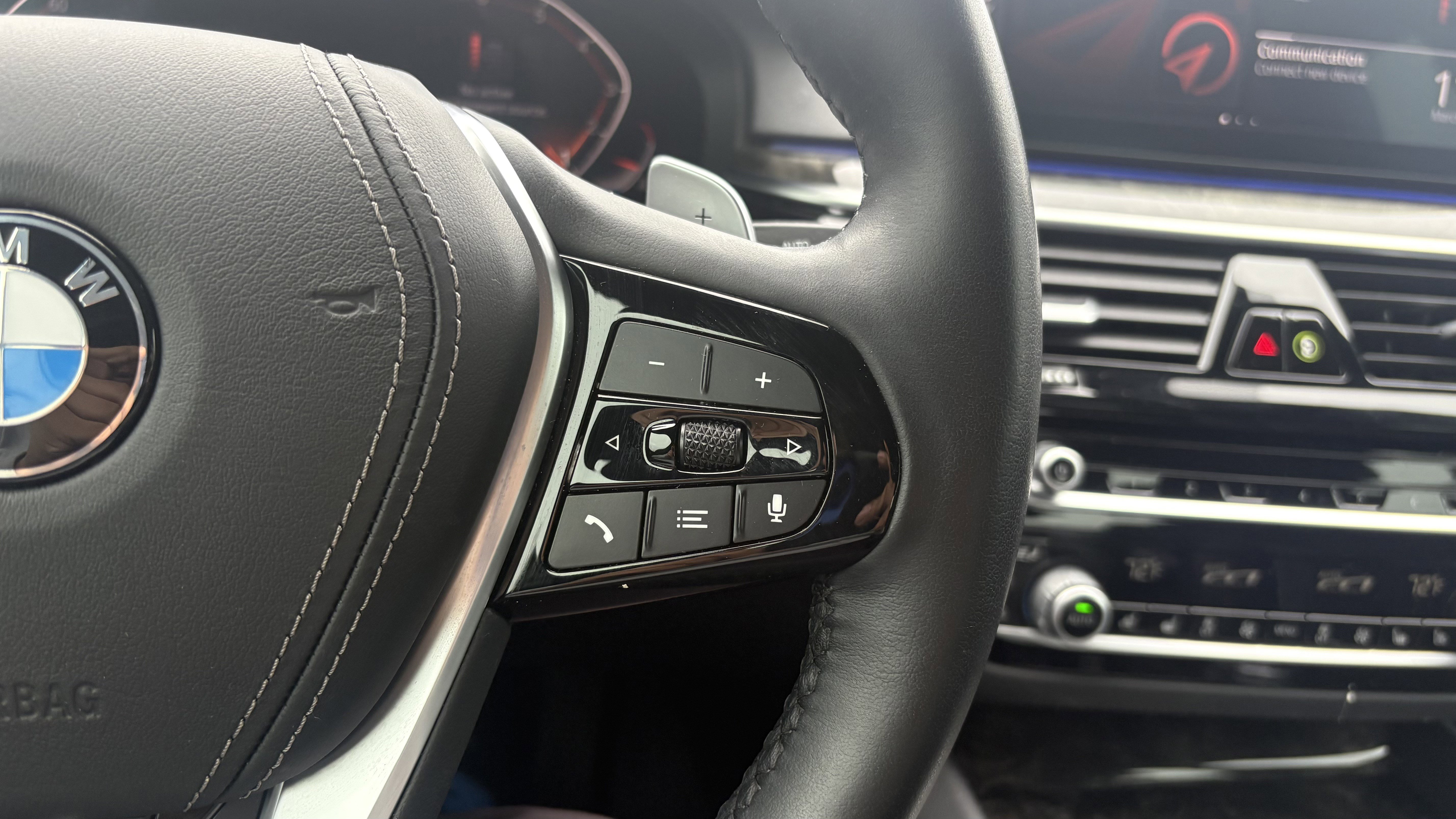 Used 2020 BMW 530i xDrive w/ Premium Package image 21