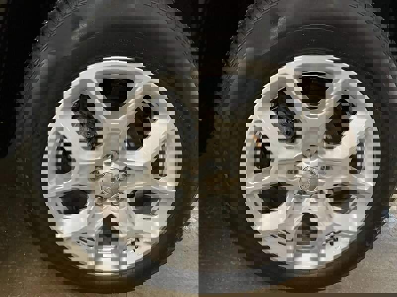 Used 2017 Jeep Renegade Latitude image 23