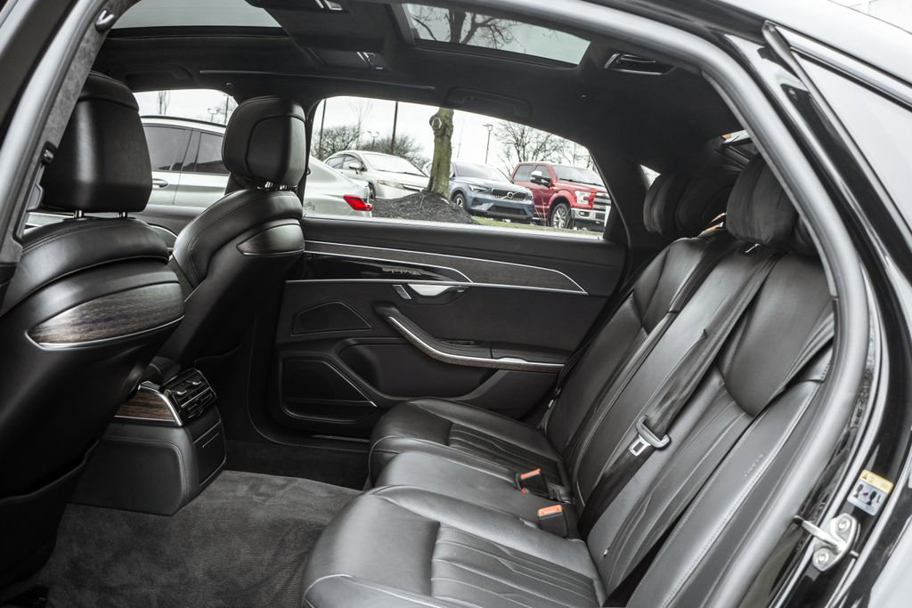 Used 2021 Audi A8 L 4.0T w/ Luxury Package image 33
