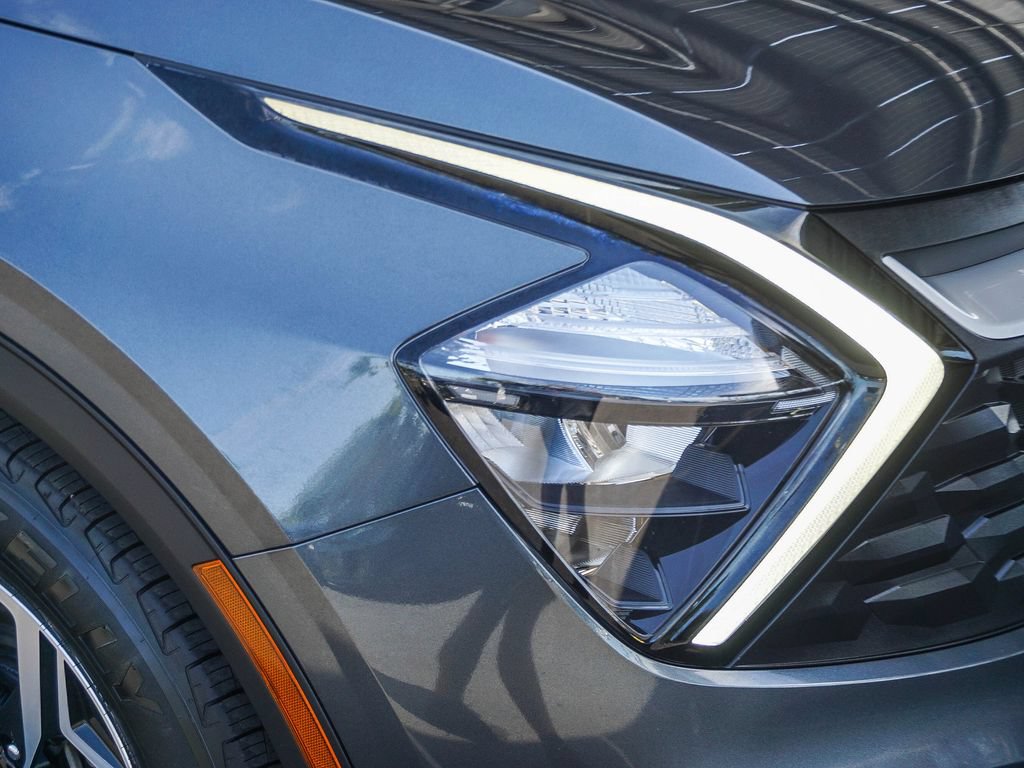 Certified 2023 Kia Sportage LX FWD image 11