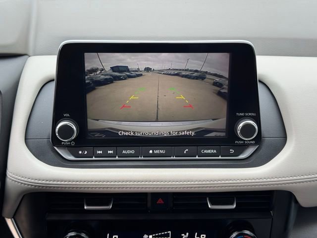 Used 2023 Nissan Rogue SV image 18