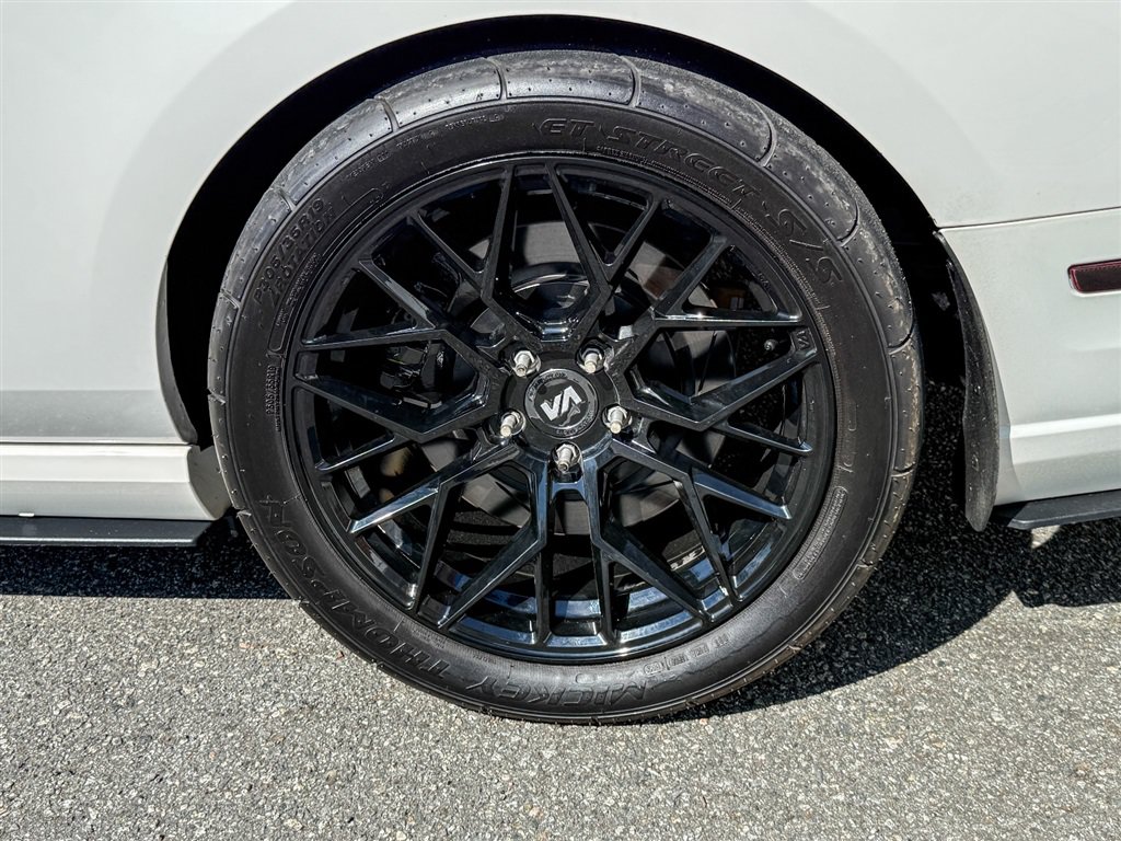 Used 2013 Ford Mustang Shelby GT500 RWD image 19