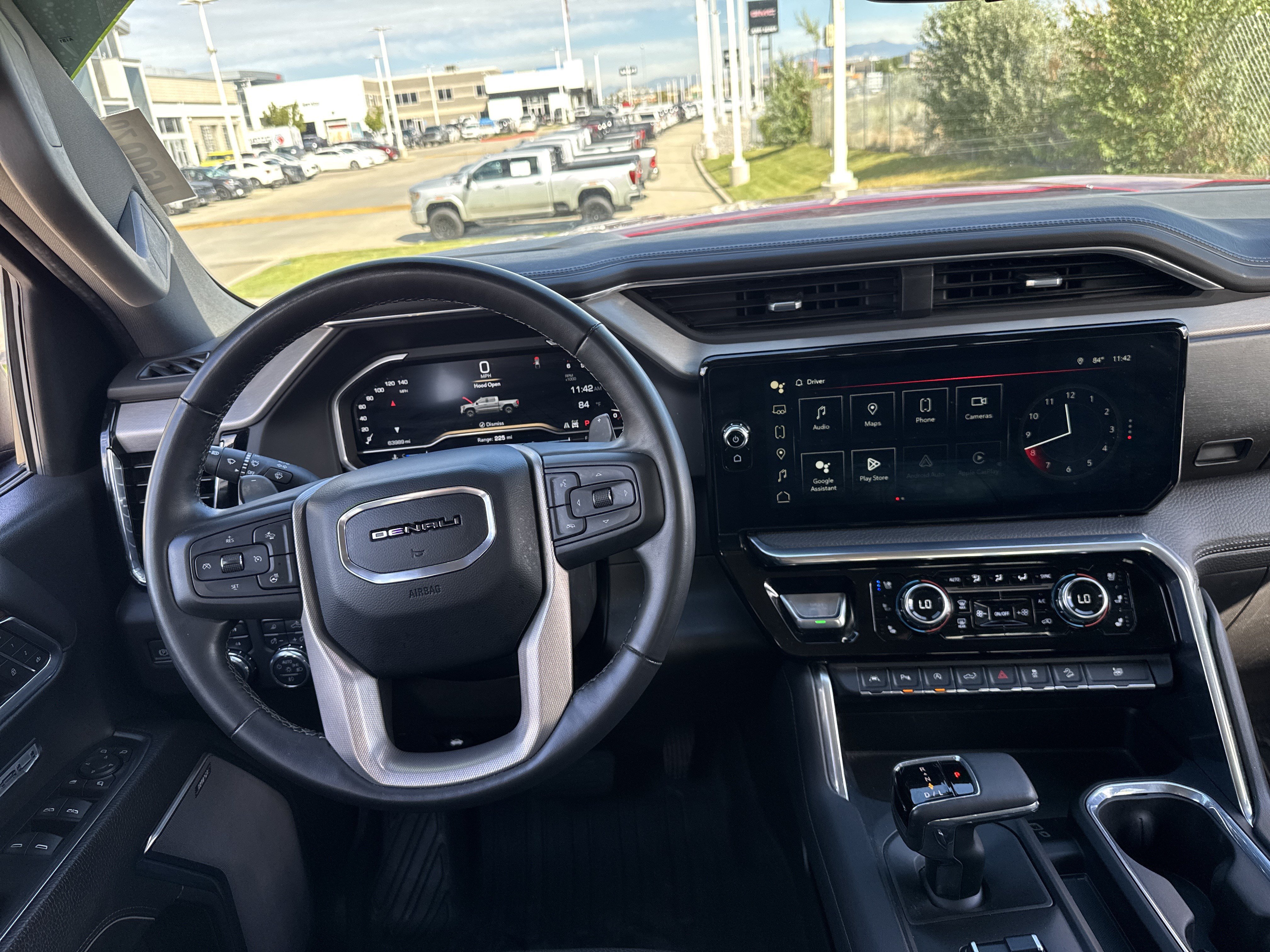 Used 2023 GMC Sierra 1500 Denali w/ Technology Package AWD/4WD image 17