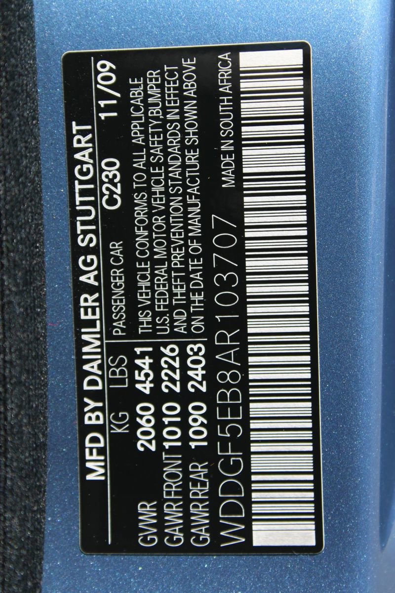 Used 2010 Mercedes-Benz C 300 Sedan image 8