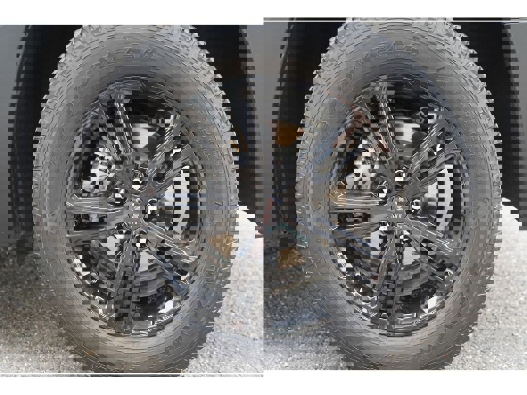 Used 2023 GMC Terrain AT4 image 8