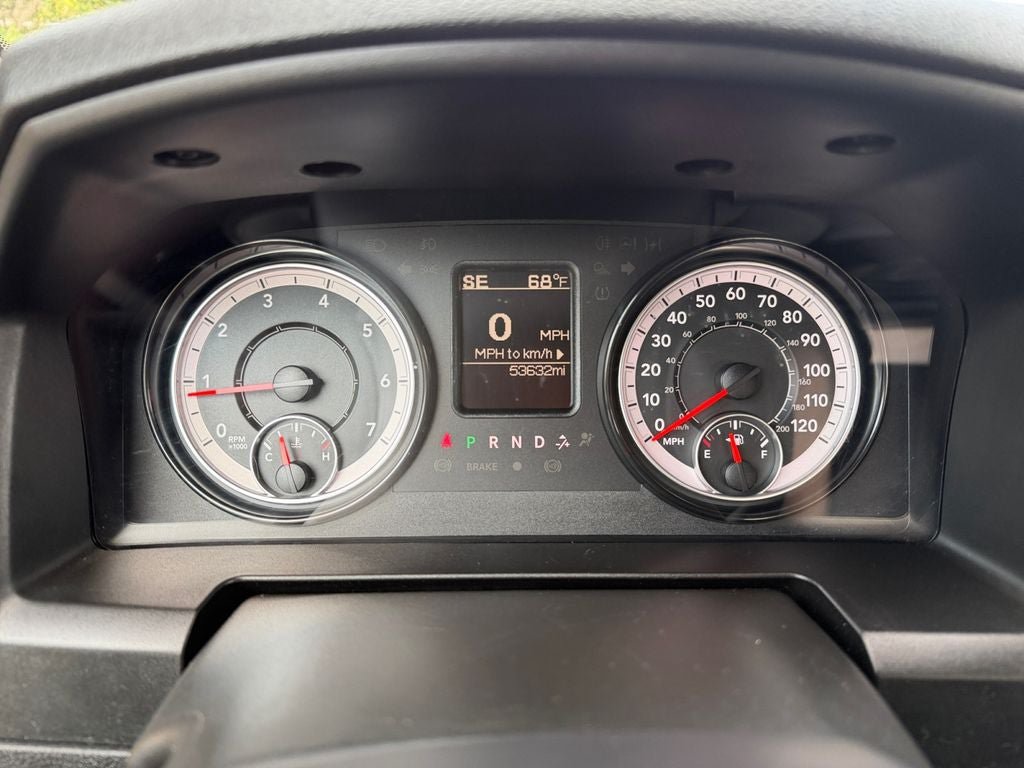 Used 2022 RAM 1500 Classic SLT AWD/4WD image 14