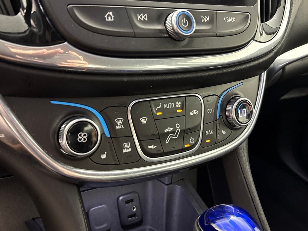 Used 2018 Chevrolet Volt Premier w/ Driver Confidence Package FWD image 40