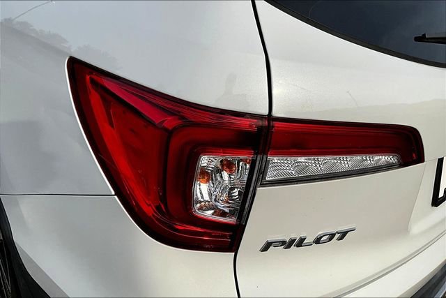 Used 2020 Honda Pilot Touring image 22