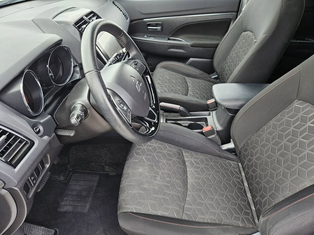Used 2023 Mitsubishi Outlander Sport ES image 10