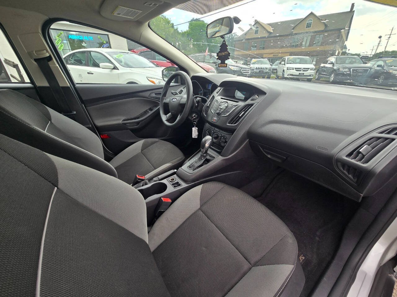 Used 2014 Ford Focus S FWD image 25