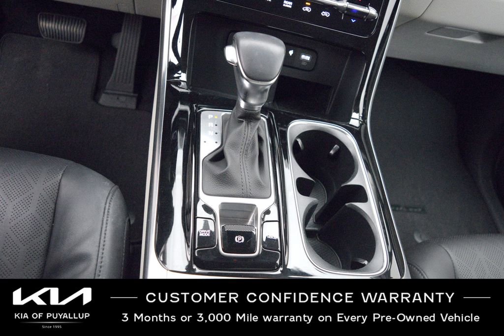 Used 2024 Kia Carnival EX FWD image 24