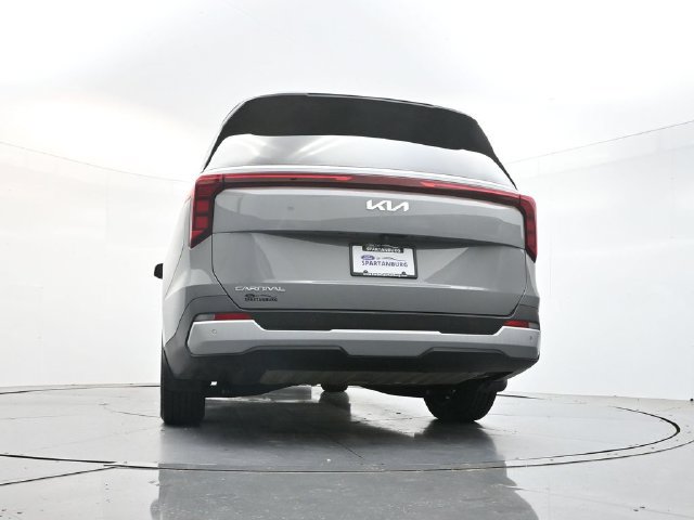 Used 2025 Kia Carnival EX FWD image 55