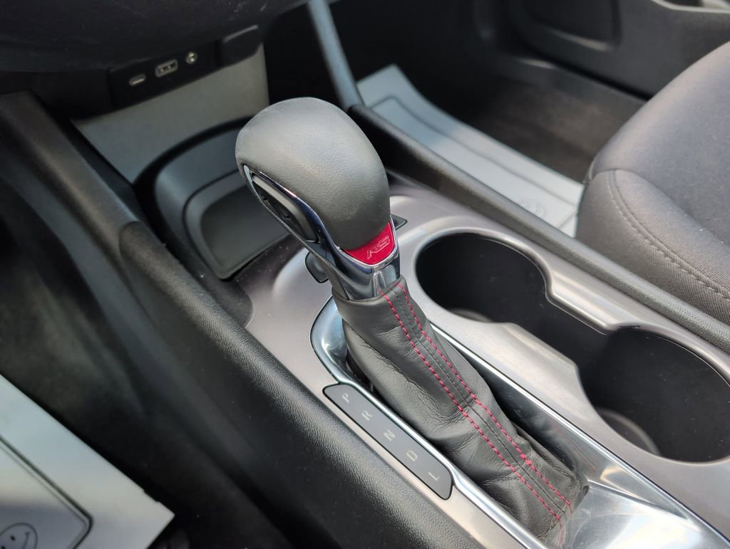 Used 2021 Chevrolet Malibu RS image 16