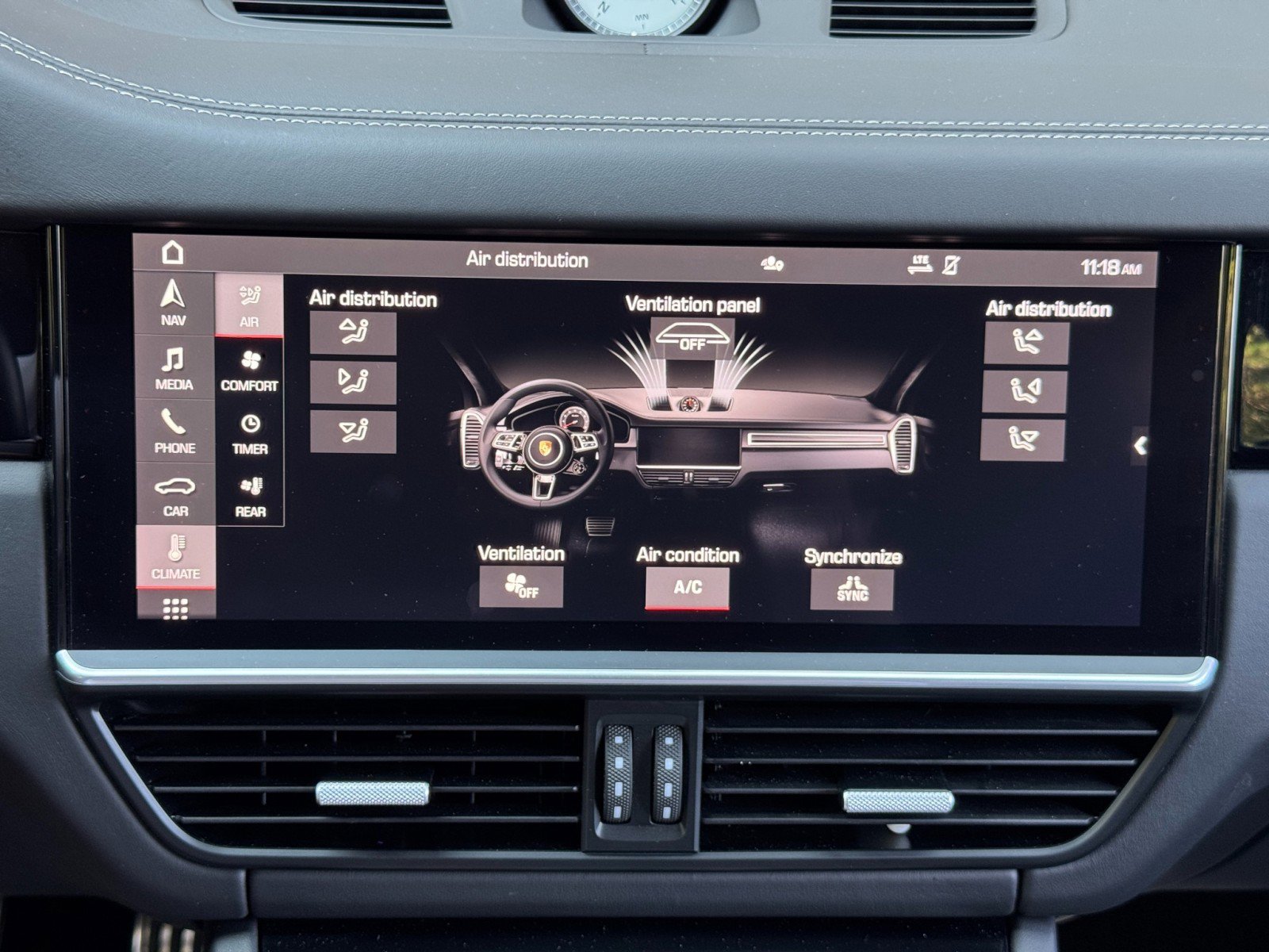 Used 2021 Porsche Cayenne Turbo S image 32