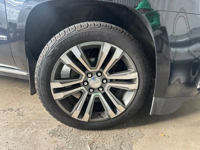 Used 2019 GMC Yukon Denali w/ Denali Ultimate Package AWD/4WD image 3
