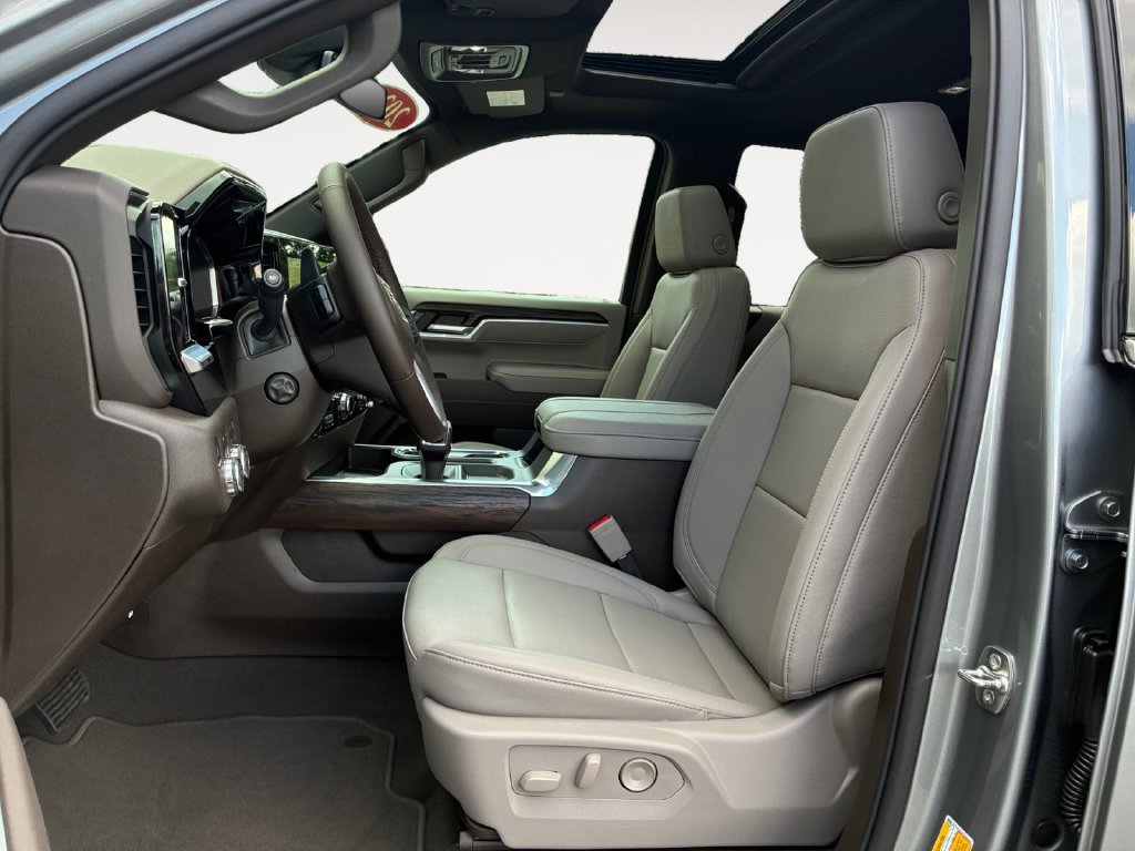 New 2026 GMC Sierra 1500 SLT w/ SLT Premium Package AWD/4WD image 9