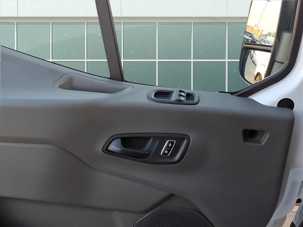 Used 2023 Ford Transit 250 Medium Roof RWD image 21